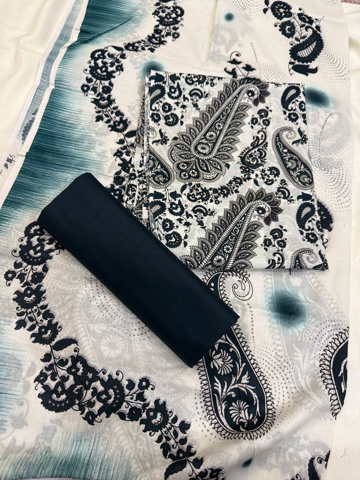 3 PC. LAWN UNSTITCHED SUIT