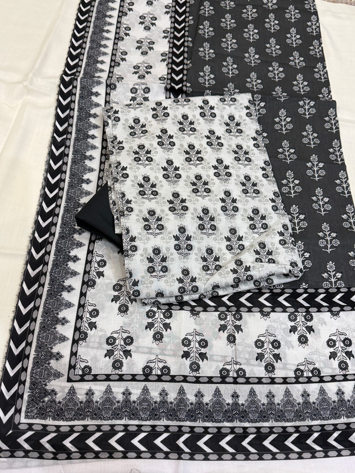 3 PC. LAWN UNSTITCHED SUIT