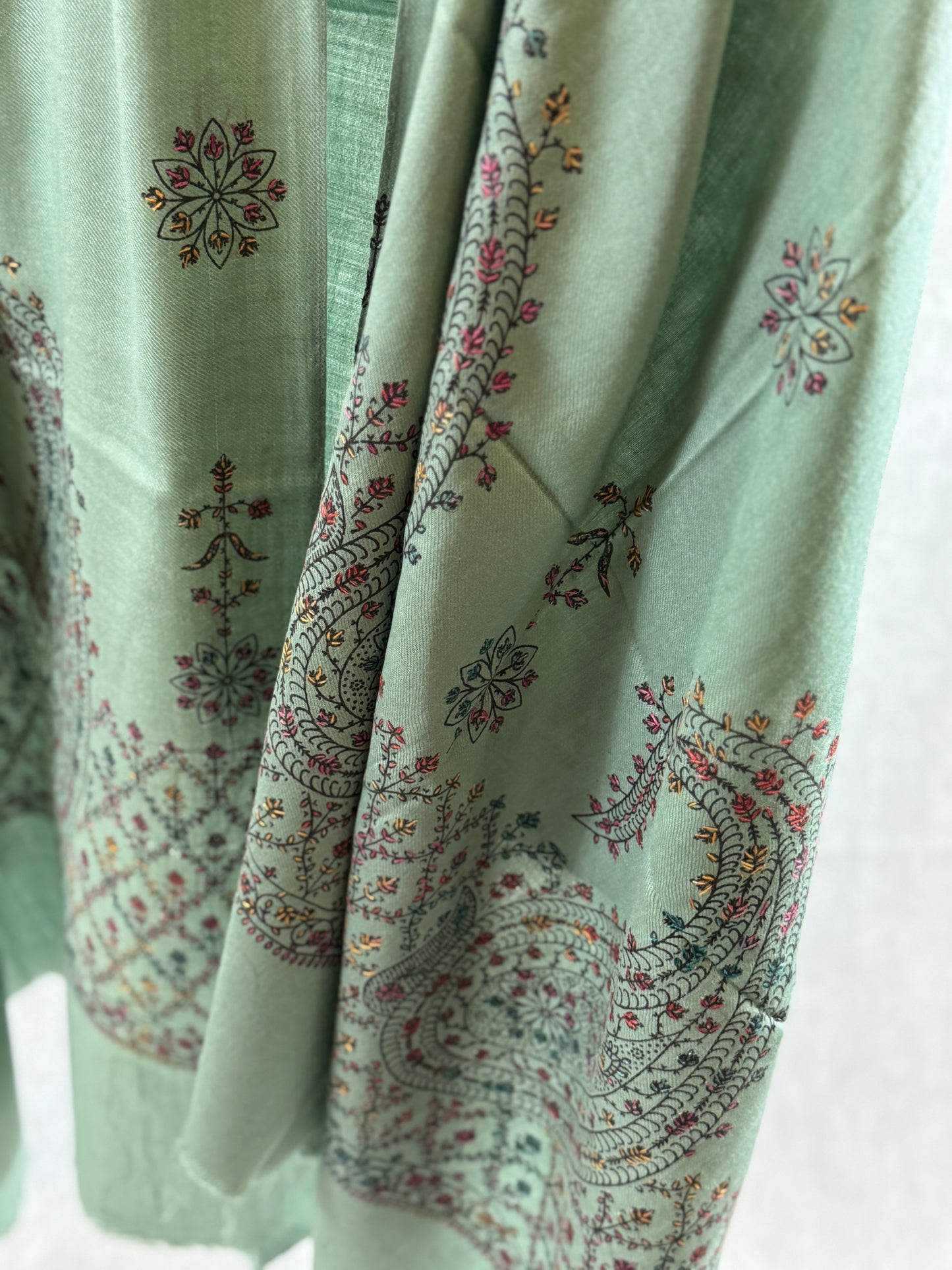 Embroidered mini pashmina shawl