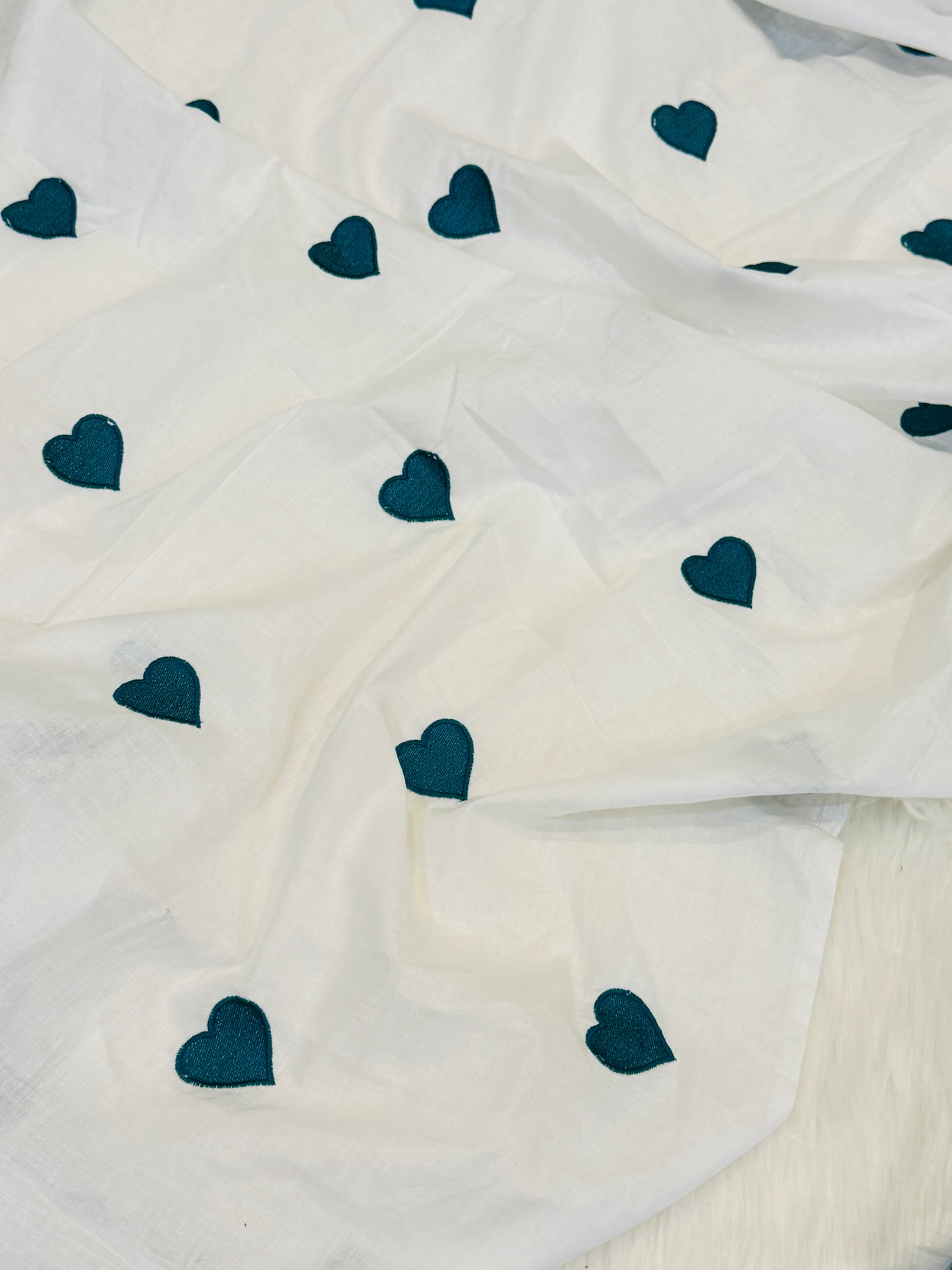 Embroidered fabric Lawn