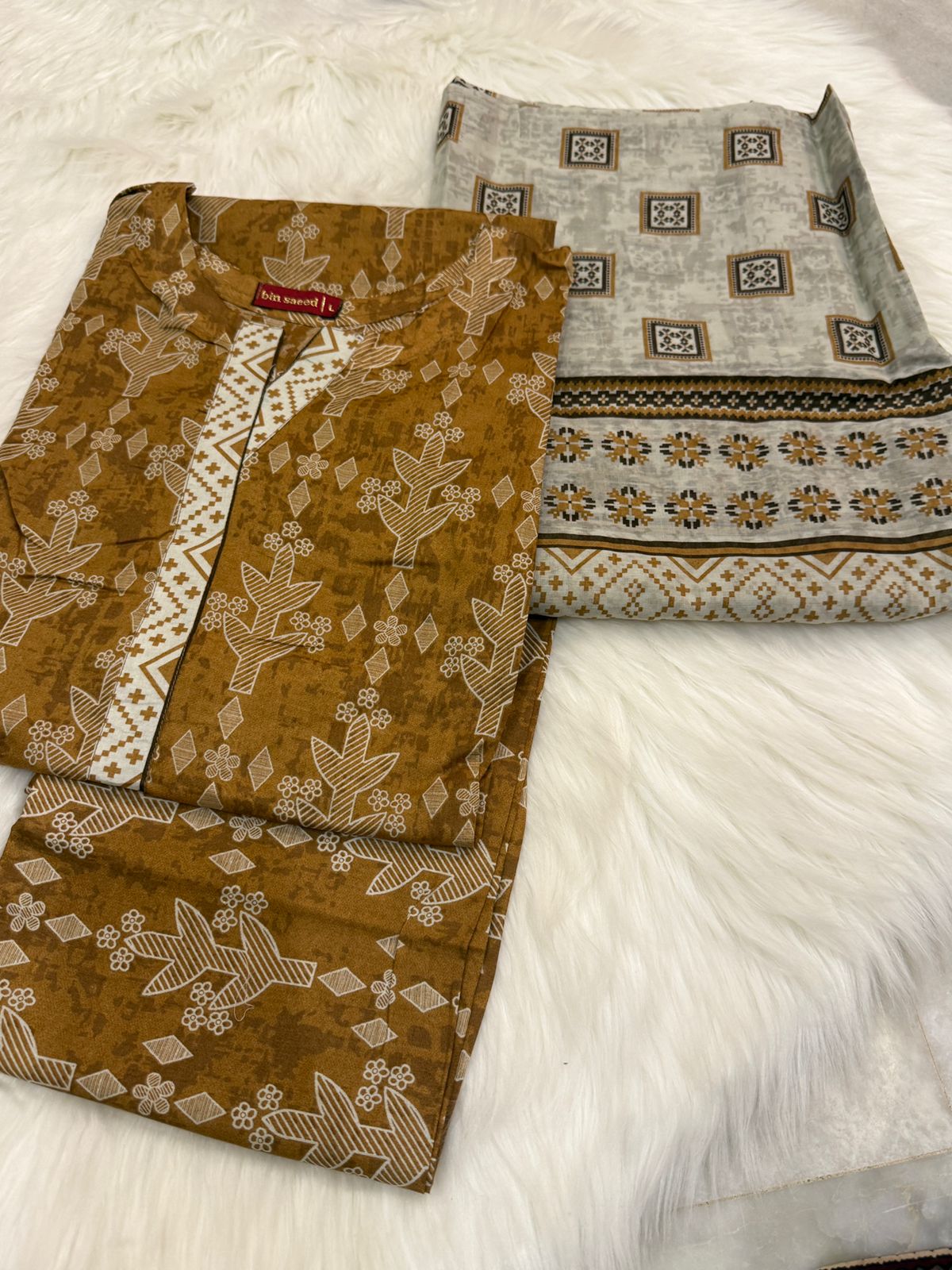 3PC FABRIC Lawn