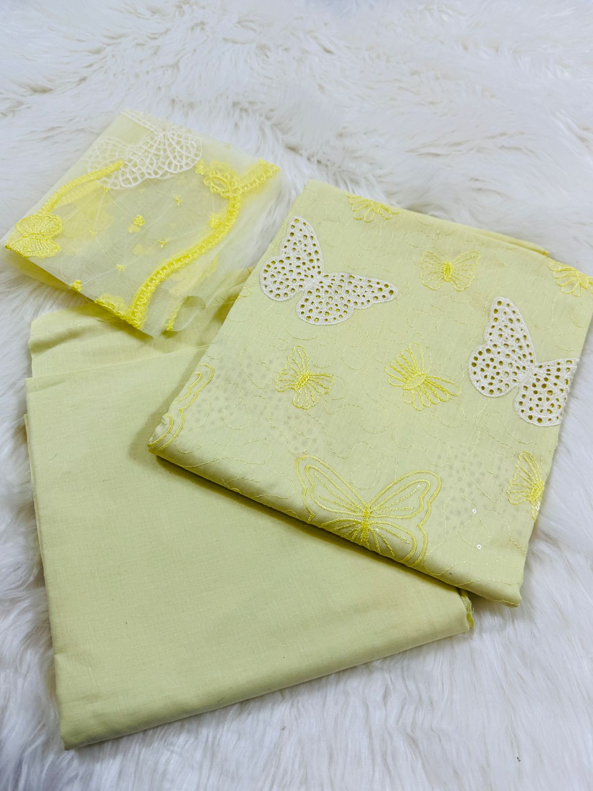 2PC LAWN butterfly