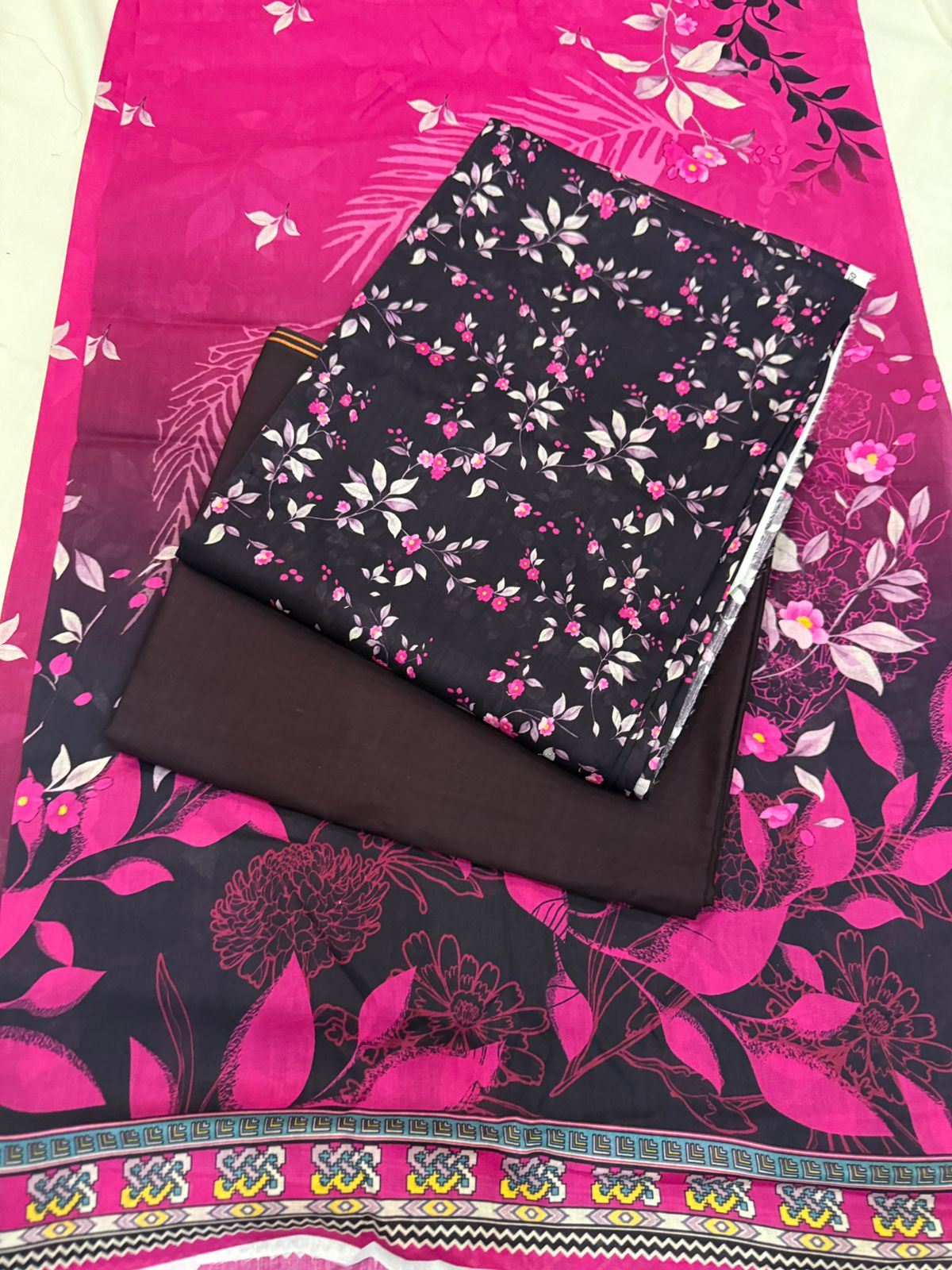 3 PC. LAWN UNSTITCHED SUIT