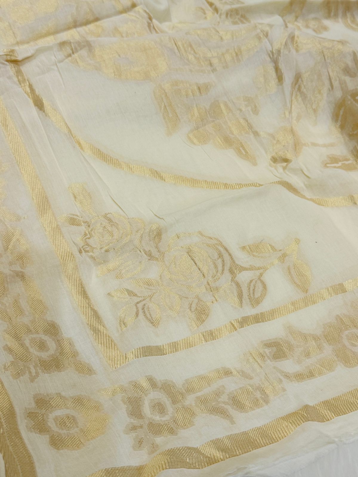 Lawn jacquard dupatta