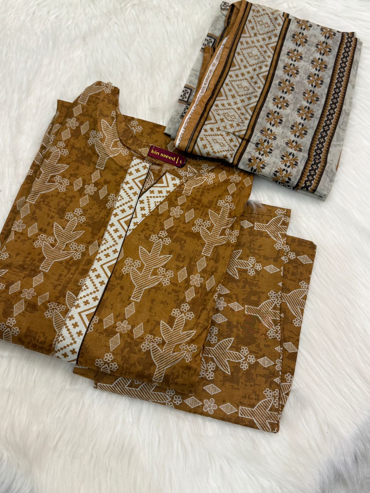 3PC FABRIC Lawn