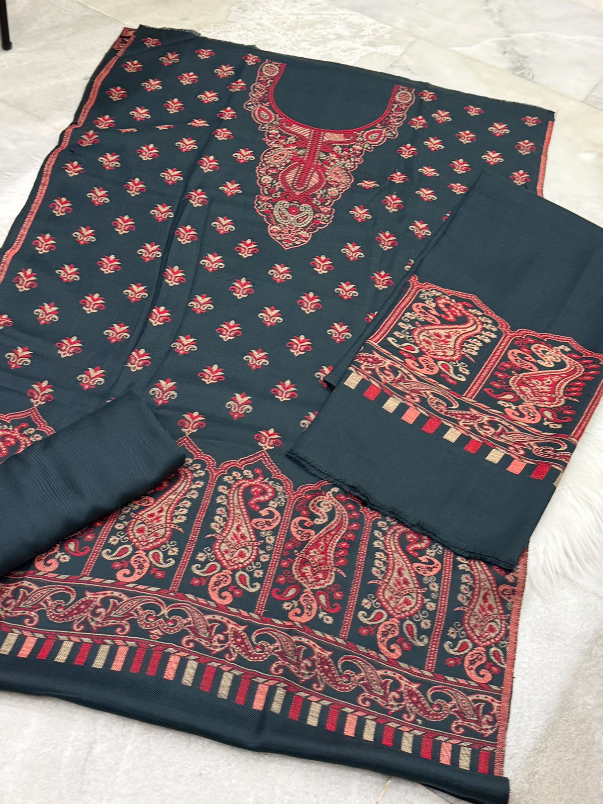 3PC Kani Pashmina Shawl and self Pashmina Suit