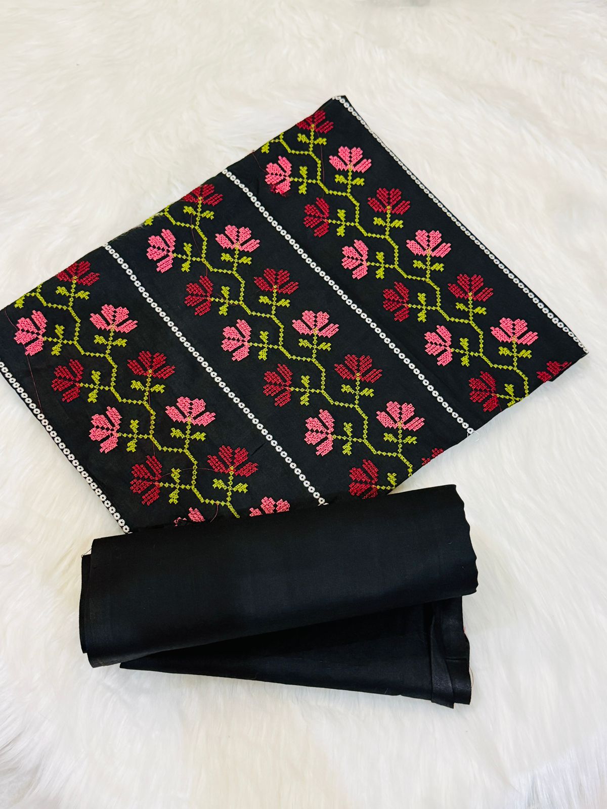 Embroidered 2pc