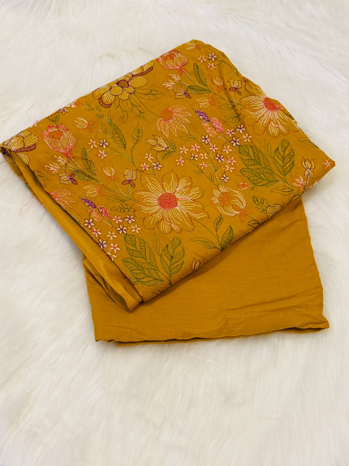 2pc embroidered