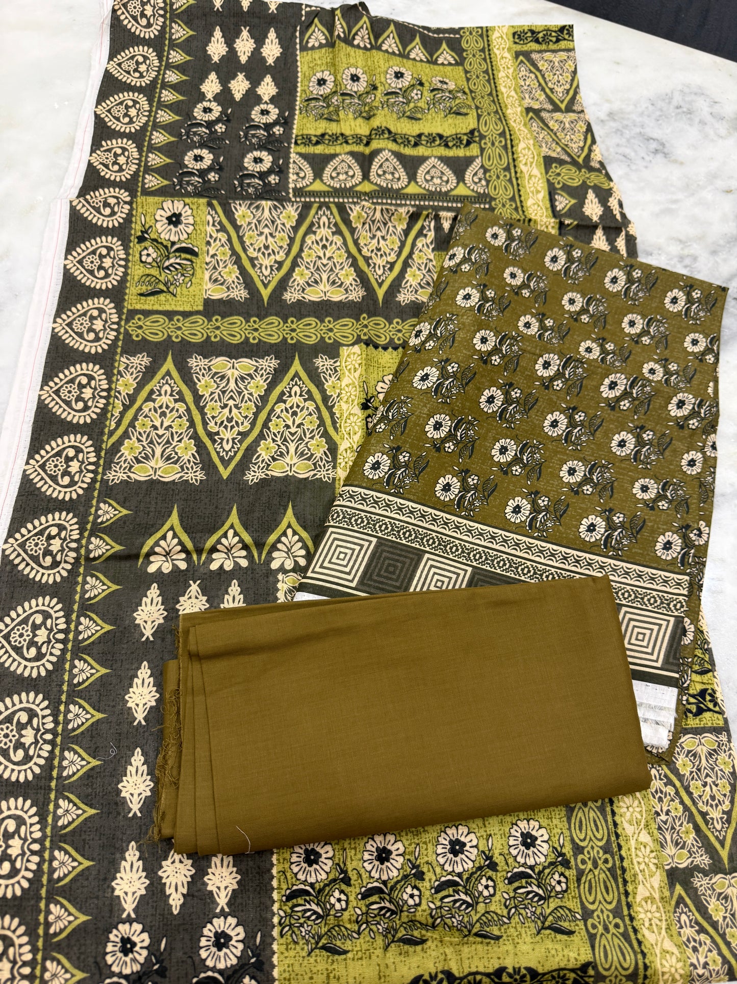 S 5#.  3Pc Lawn suit