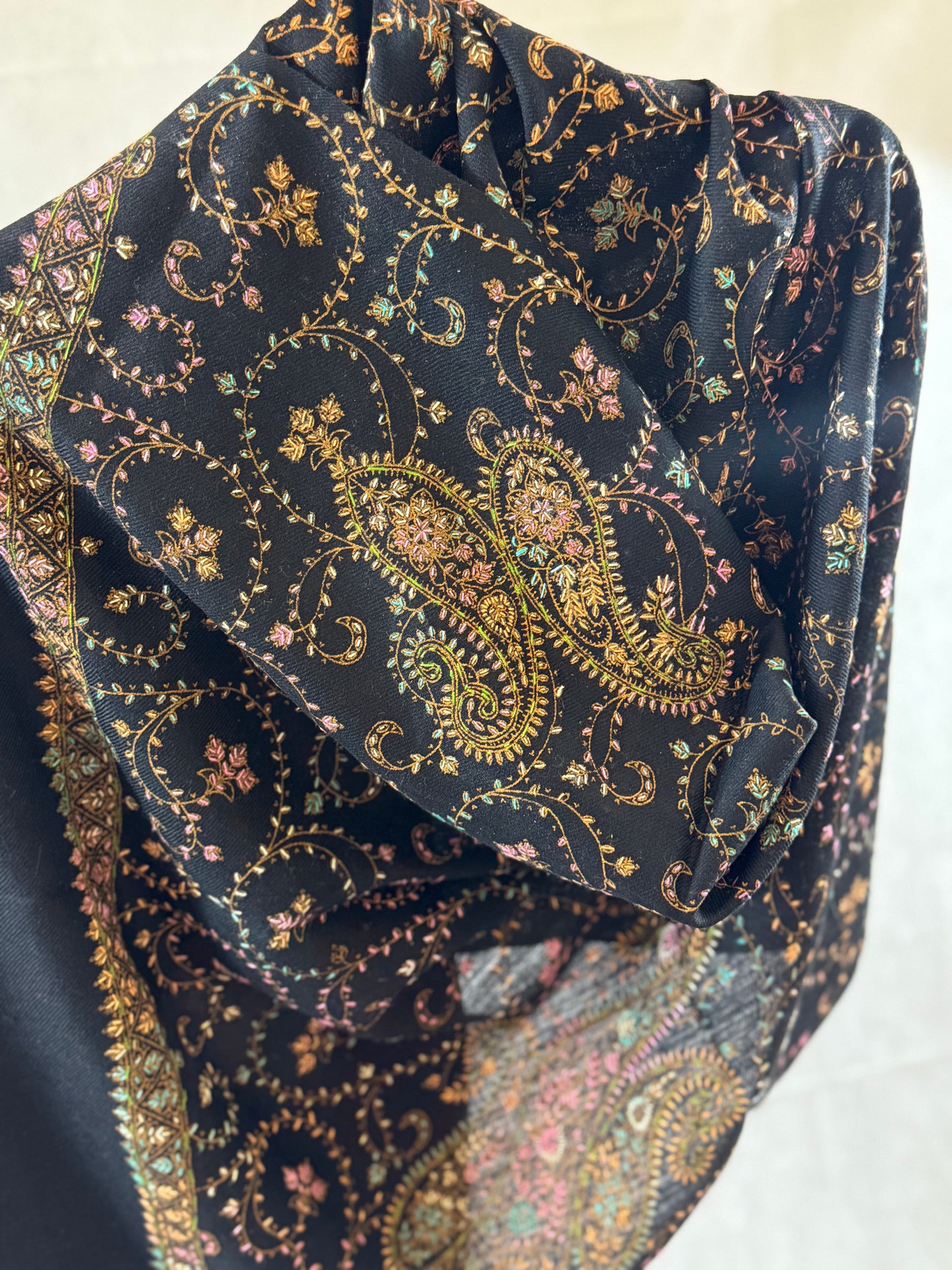 Embroidered mini pashmina shawl