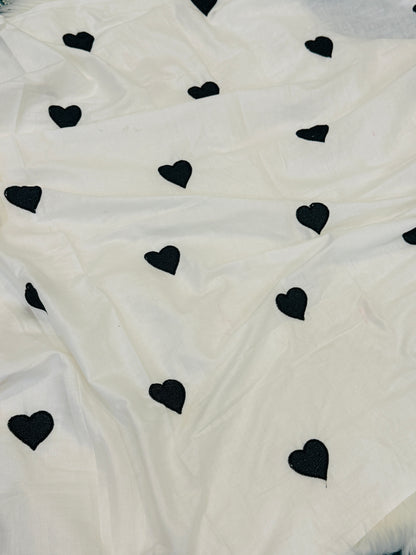 Embroidered fabric lawn