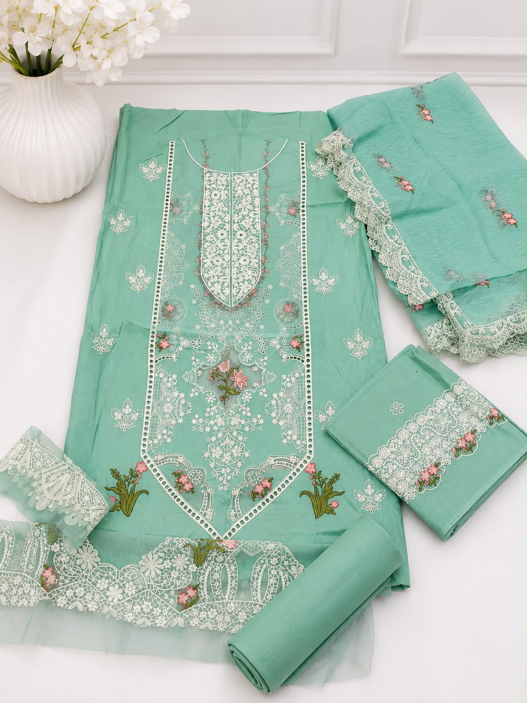 | Luxury 3PC Lawn Suit