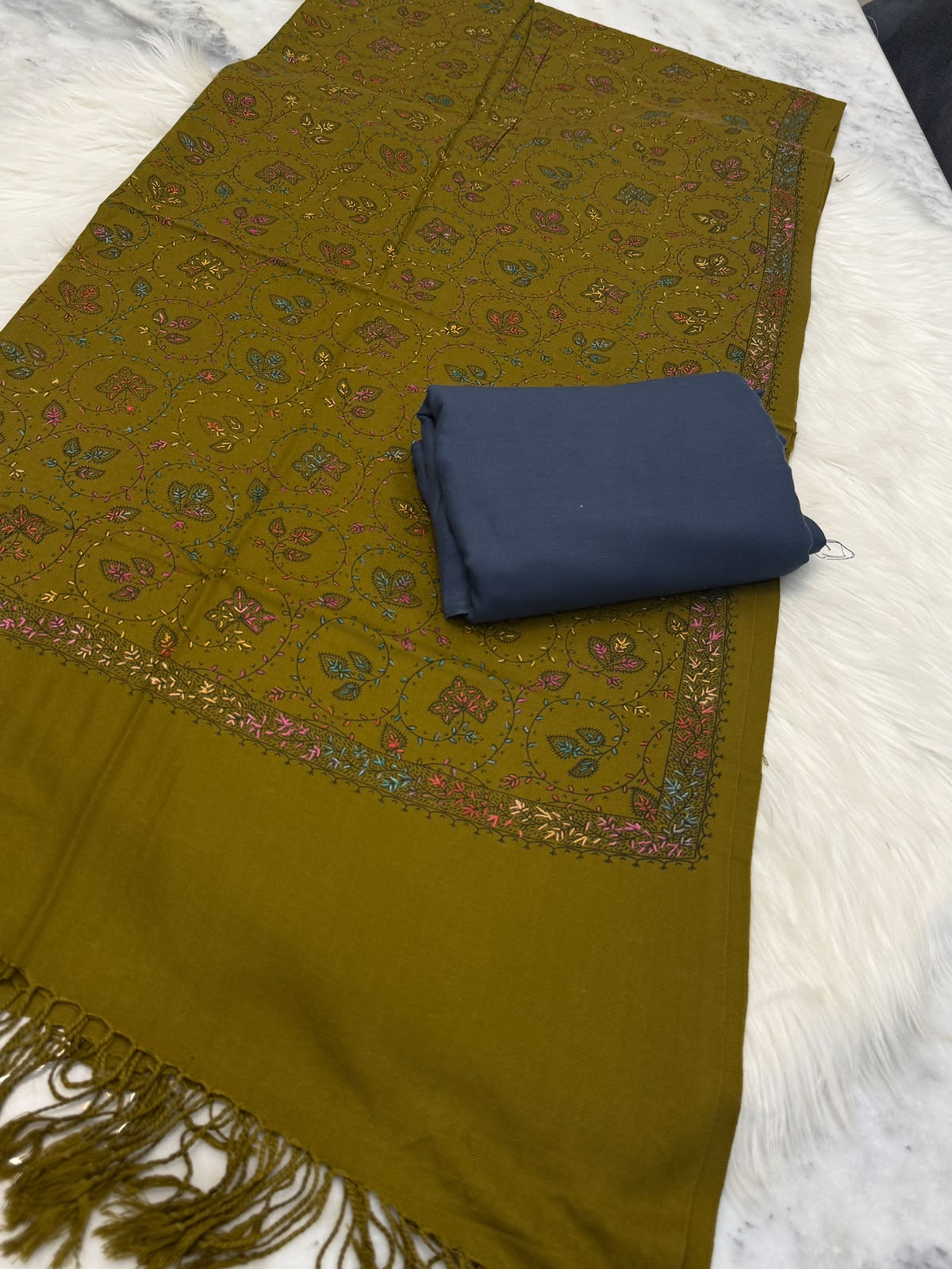 3PC Dhanak Suit with Hand-Embroidered Pashmina Shawl