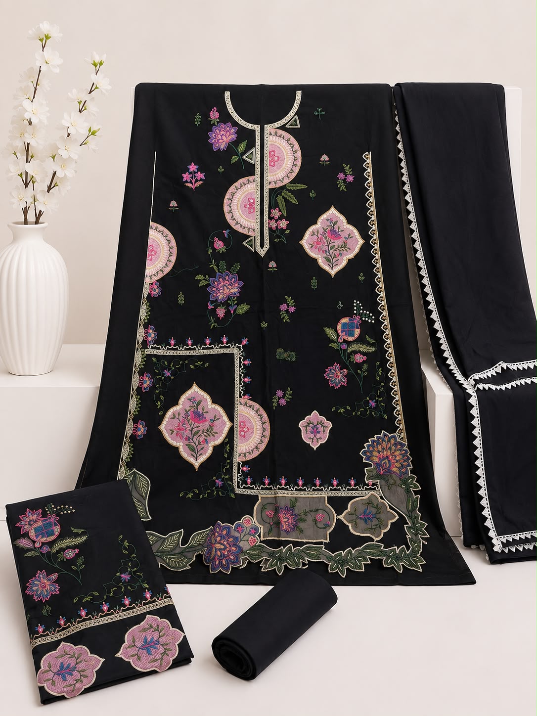 Noir Jardin | Luxury 3PC Lawn Suit