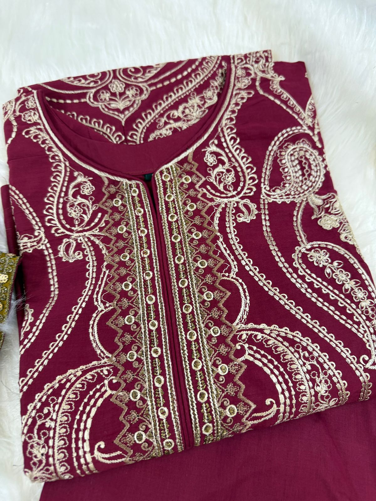 Stitched 3PC lawn