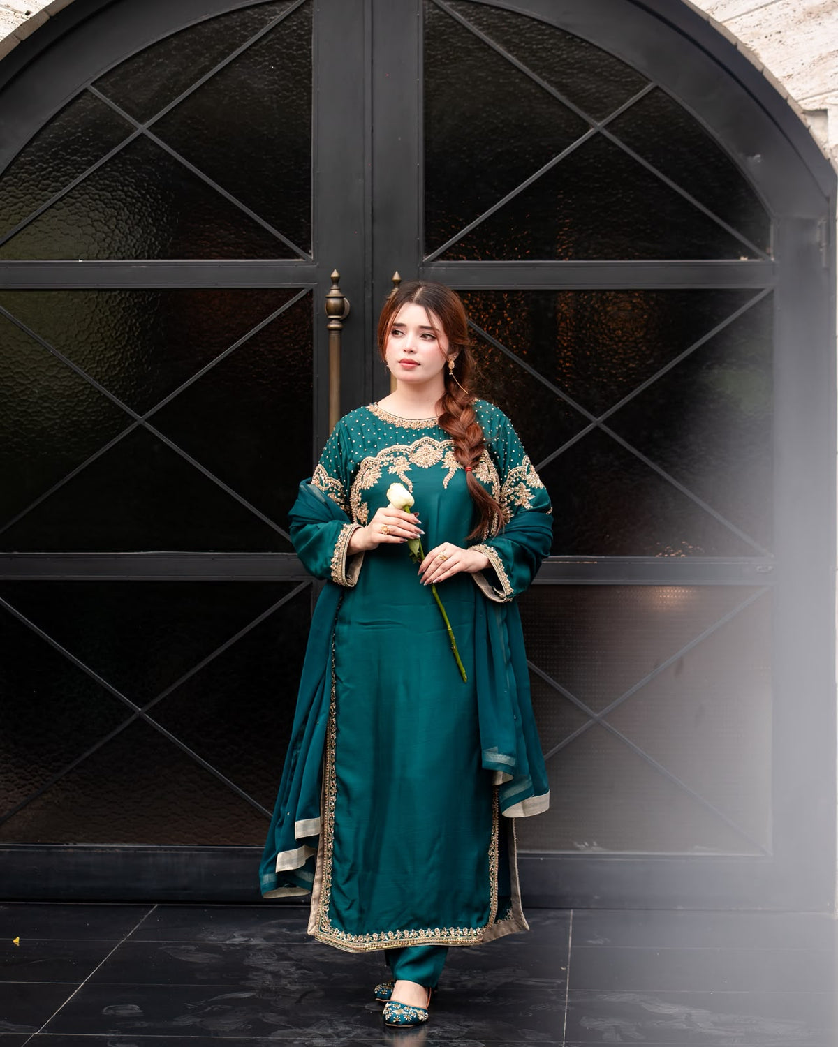 Royal Elegance – Luxury Party Wear